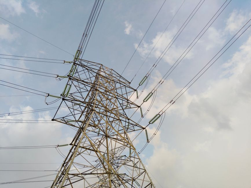 Managing the Grid Glide Path: How the Flexible Contracting Framework Protects Electricity Consumers